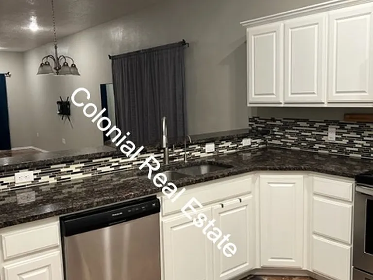 3816 Madison Rd — Photo 4