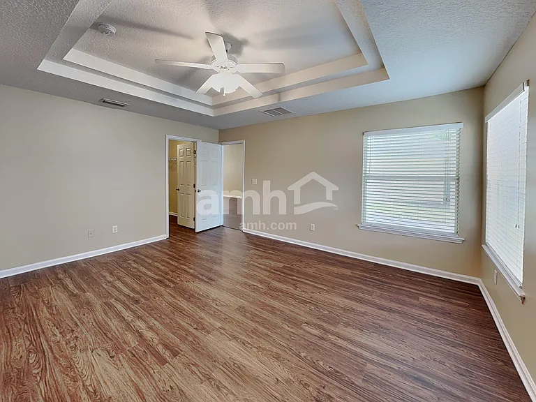 10902 Campus Heights Ln — Photo 8
