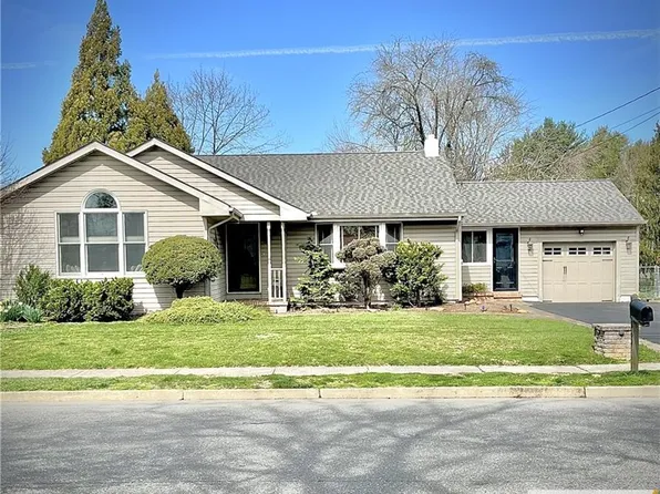 369 Mercer St, Hamilton, NJ 08690