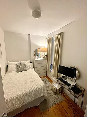 Rented by LJ Sloane Management | media 27