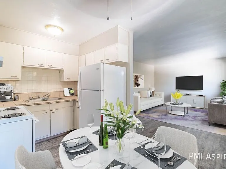 1351 Xenia St #2C — Photo 1