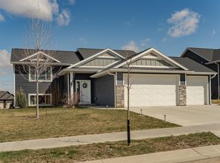6325 Sunset Hill Pl NW, Rochester, MN 55901