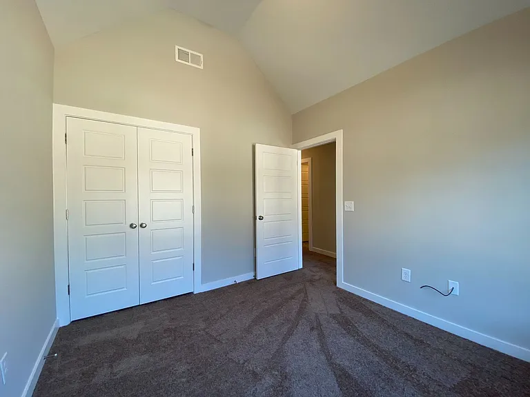 7940 Saint James Dr — Photo 28