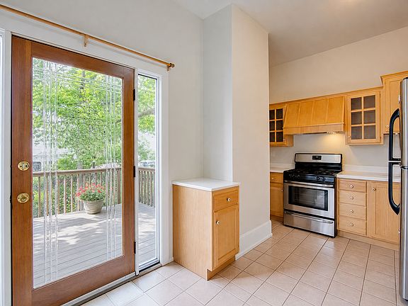 2nd image of 2556 Dupont Ave S APT 1