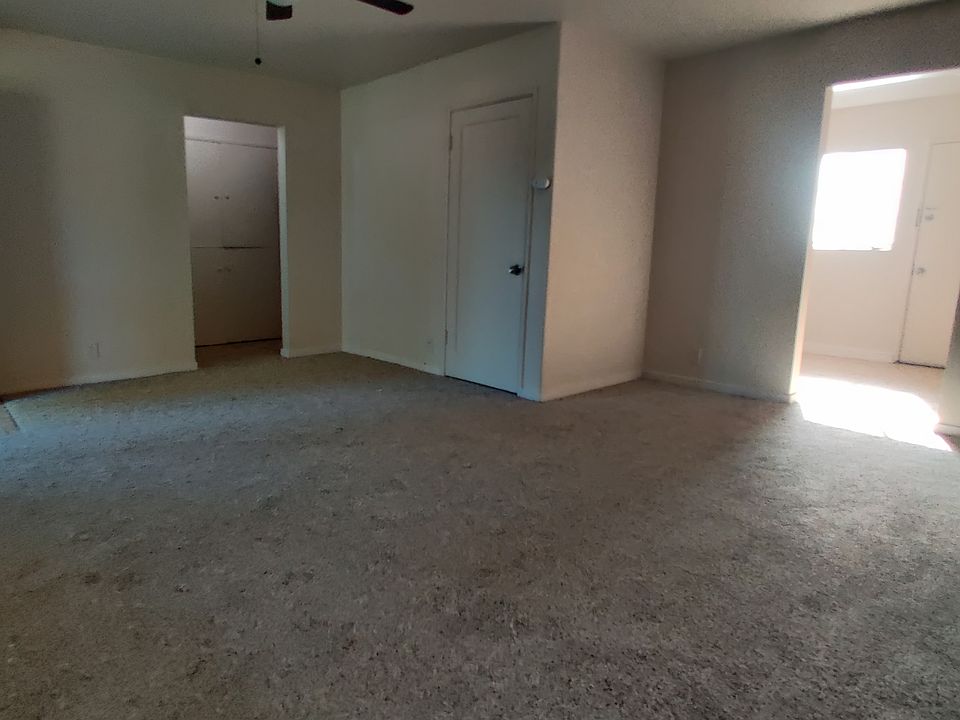 2nd image of 981 Barney St