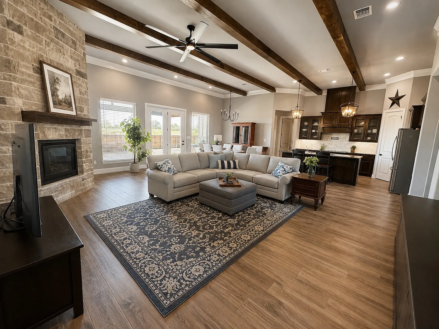 4 bed, 2985 sqft, $3,750 — Photo 2
