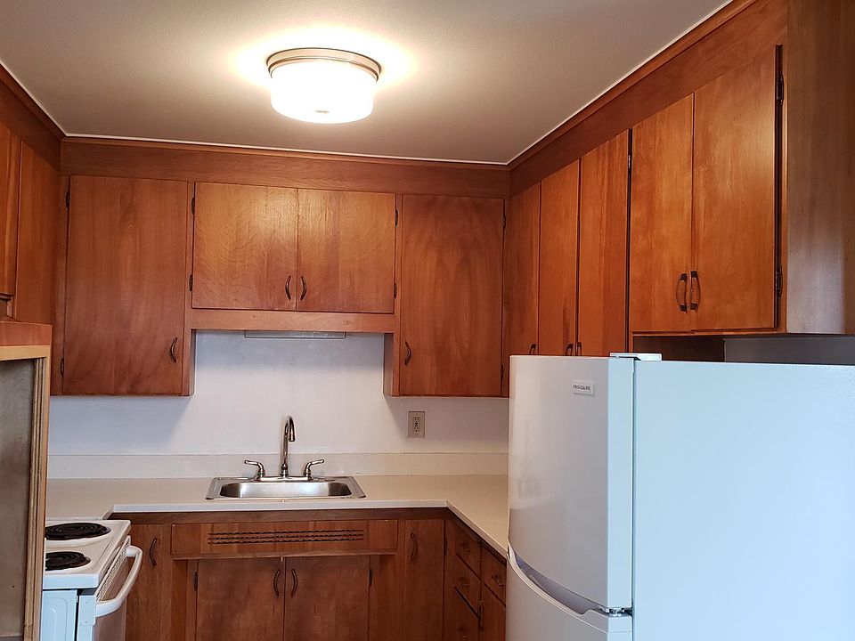 1st image of 11521 26th Ave NE APT 14