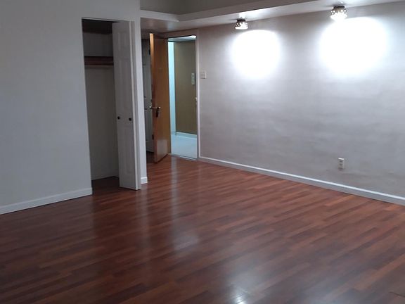 5th image of 7509 York Dr #Zx