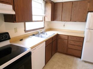 1826 37th St NW APT D, Rochester, MN 55901