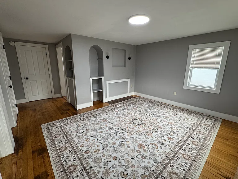 88 New Rochester Rd — Photo 4