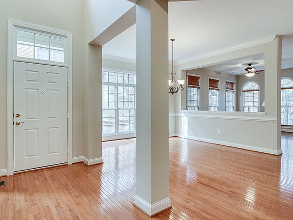 5th image of 12725 Lady Somerset Ln