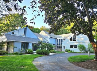 5360 Wolf Rd, Erie, PA 16505