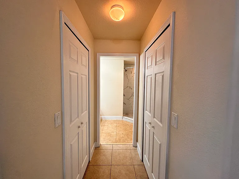 325 NE 23rd Ave #24 — Photo 21