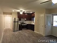 29 B Deer Park Ave #B — Photo 2