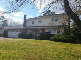 1047 Commack Rd, Dix Hills, NY 11746