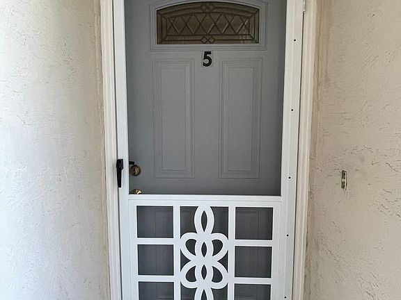 5th image of 3810 Maybelle Ave APT 5