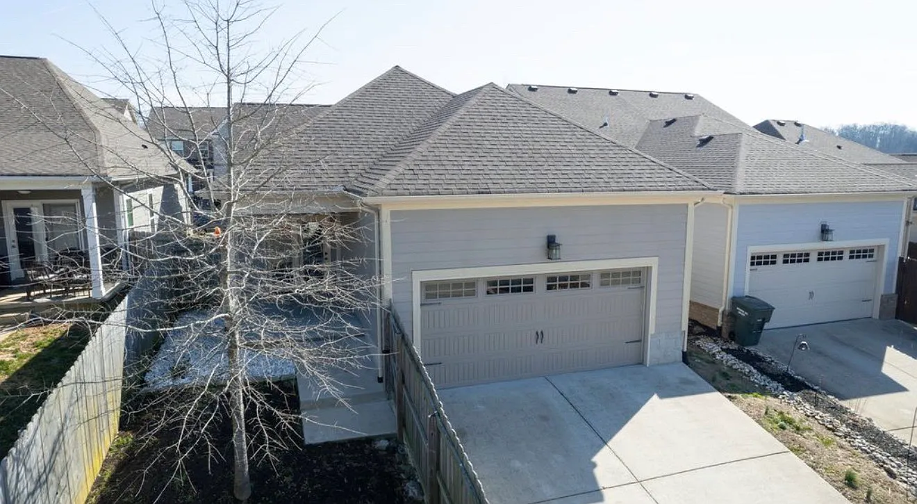 3 bed, 1634 sqft, $2,600 — Photo 2