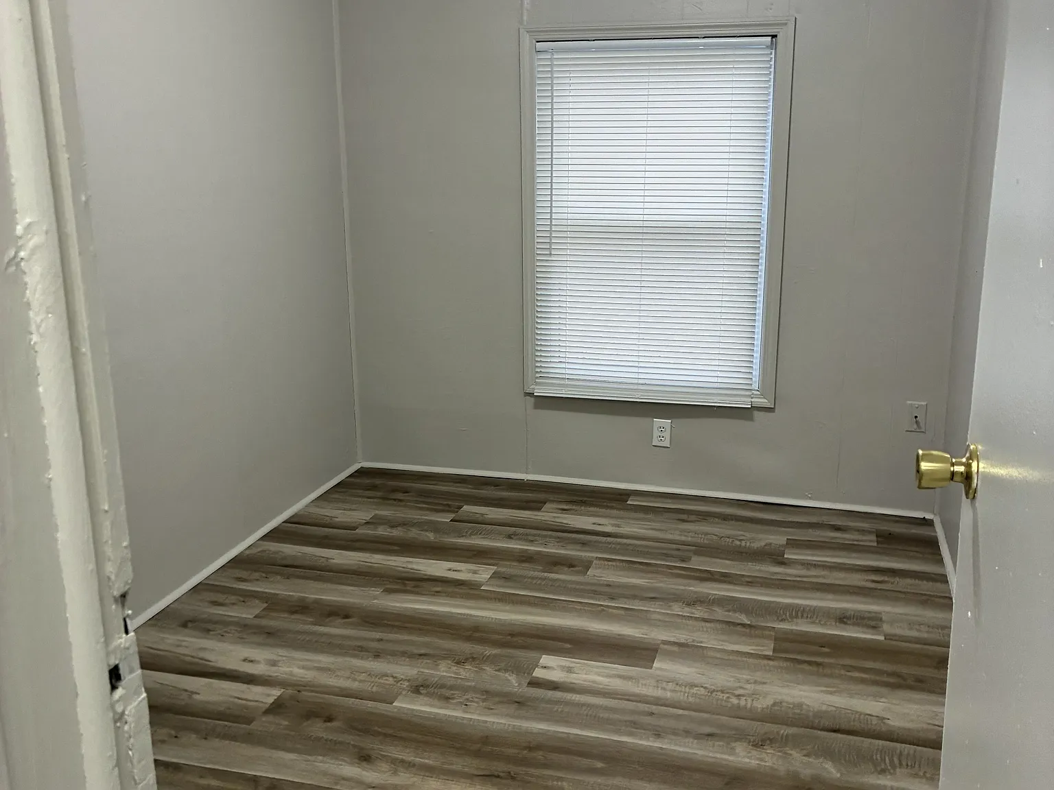 3 bed, 864 sqft, $1,250 — Photo 3