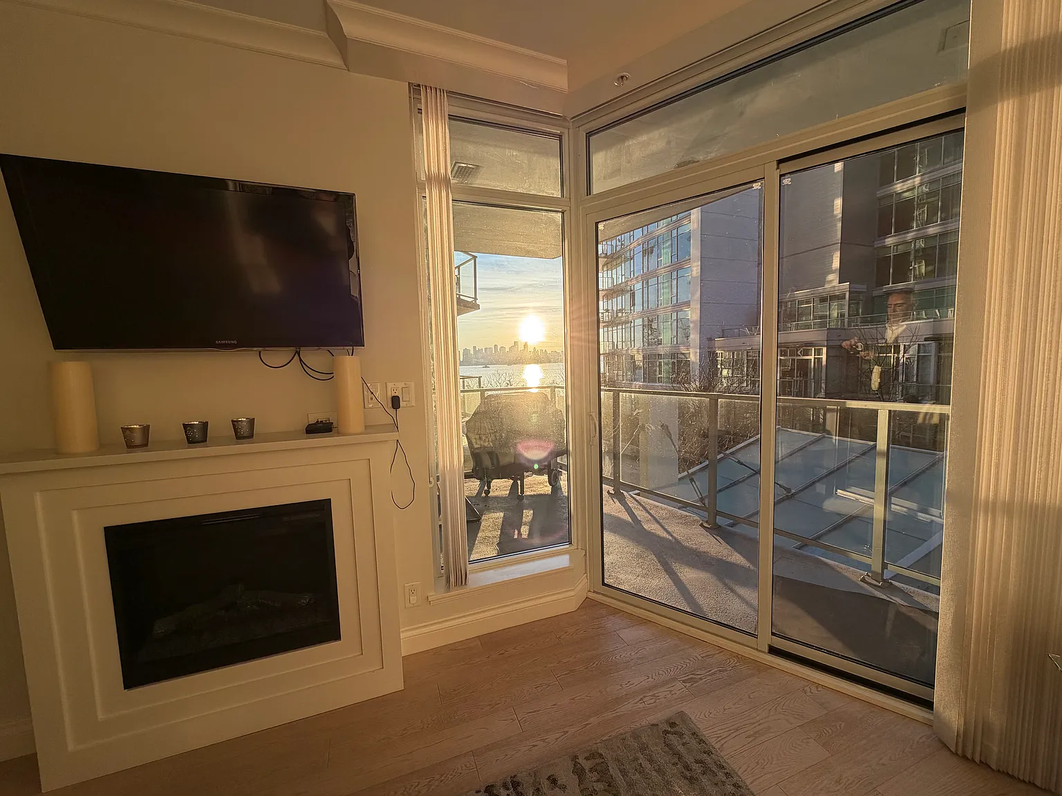 2 bed, 941 sqft, $4,000 — Photo 4