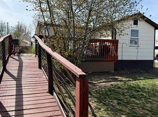 392 Crescent Dr, Mills, WY 82604