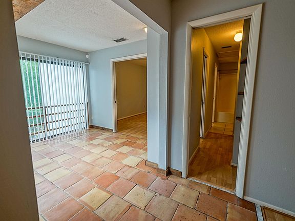 3rd image of 1800 Nicklaus Dr APT B