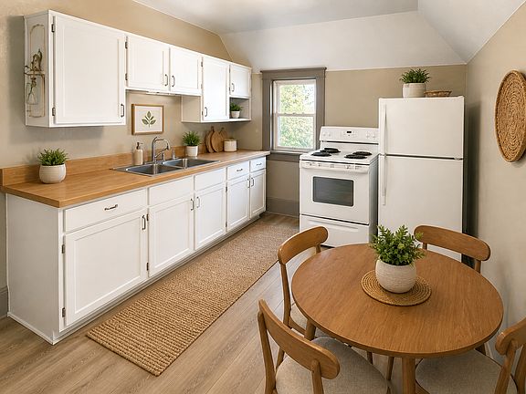 2nd image of 716 Broadway Ave N #2