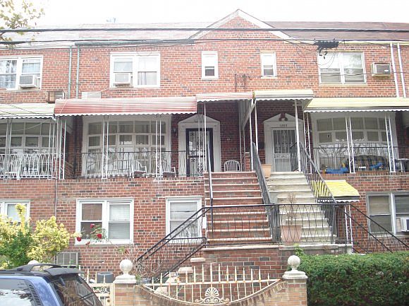 1st image of 1261 E 84th St