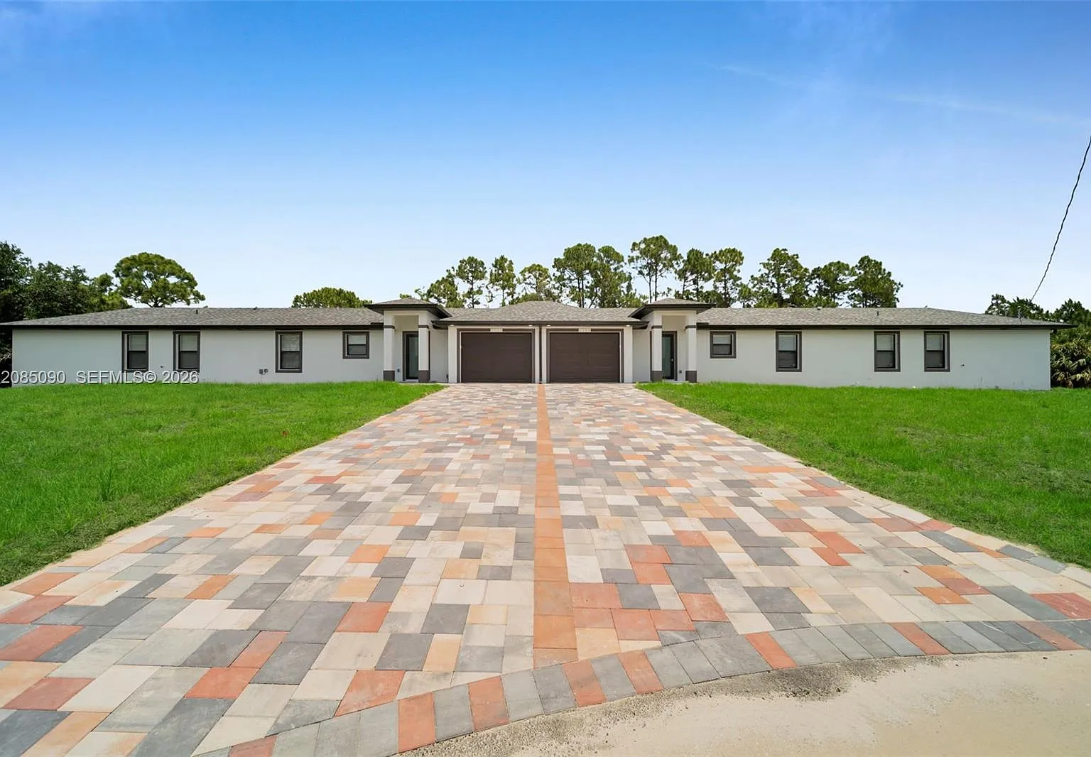 4984 Fairway Ct — Photo 1