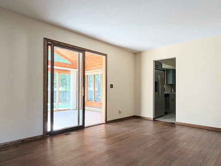 6065 Oakwood Rd — Photo 7