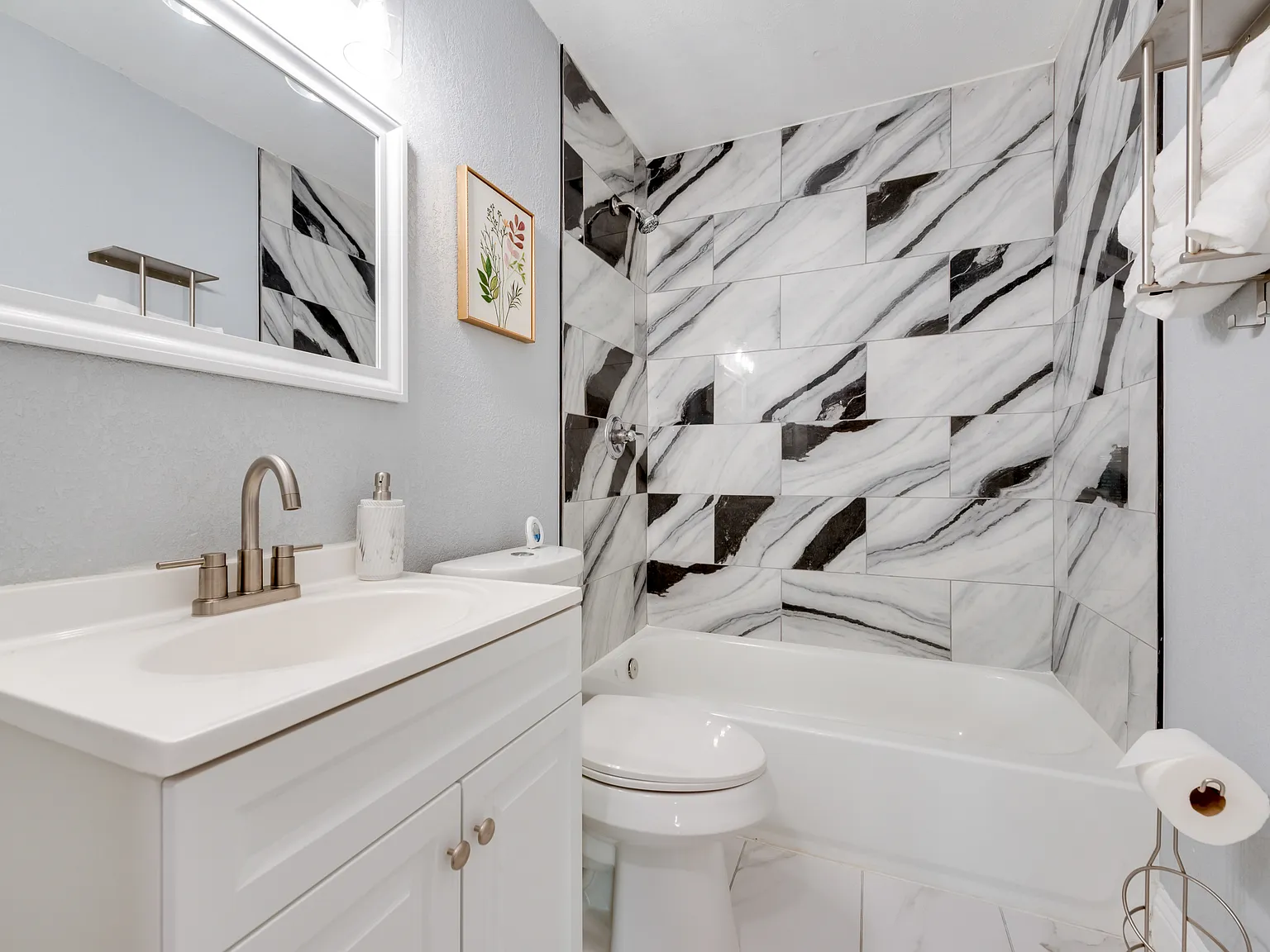 3 bed, 1050 sqft, $2,500 — Photo 4
