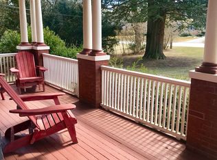 24 Jennys Ln, Barrington, RI 02806