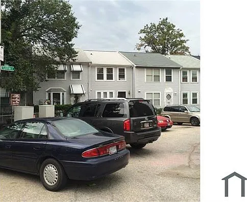 3 bed, 1500 sqft, $2,500 — Photo 2