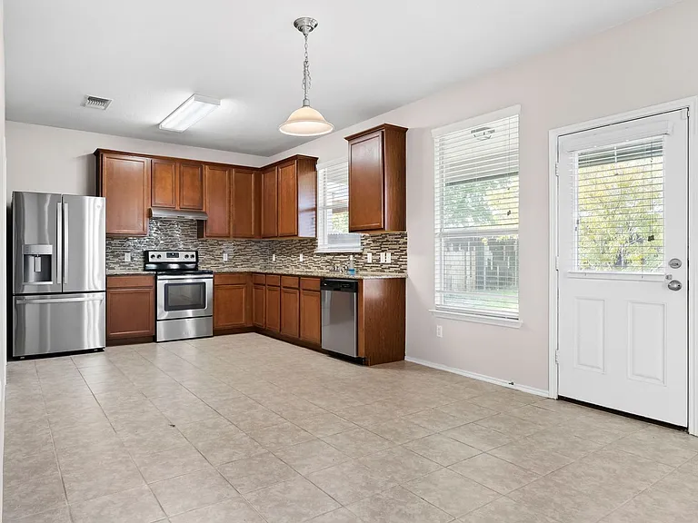 10219 Orion Dr — Photo 14