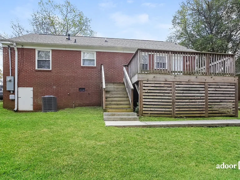 2926 Lasalle St — Photo 14
