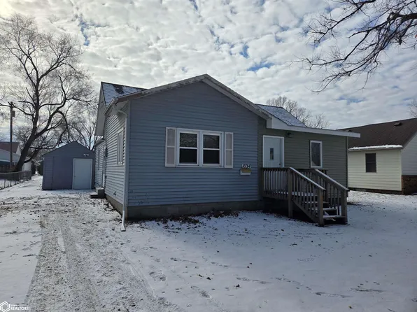 1034 Elm St, Webster City, IA 50595