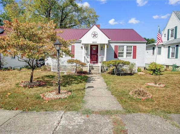 2233 Wilmer St, Zanesville, OH 43701