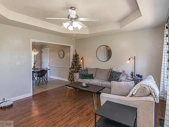 3rd image of 516 Twin Creeks Dr