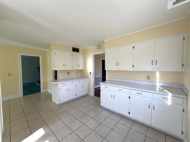 218 Fairway Dr — Photo 16