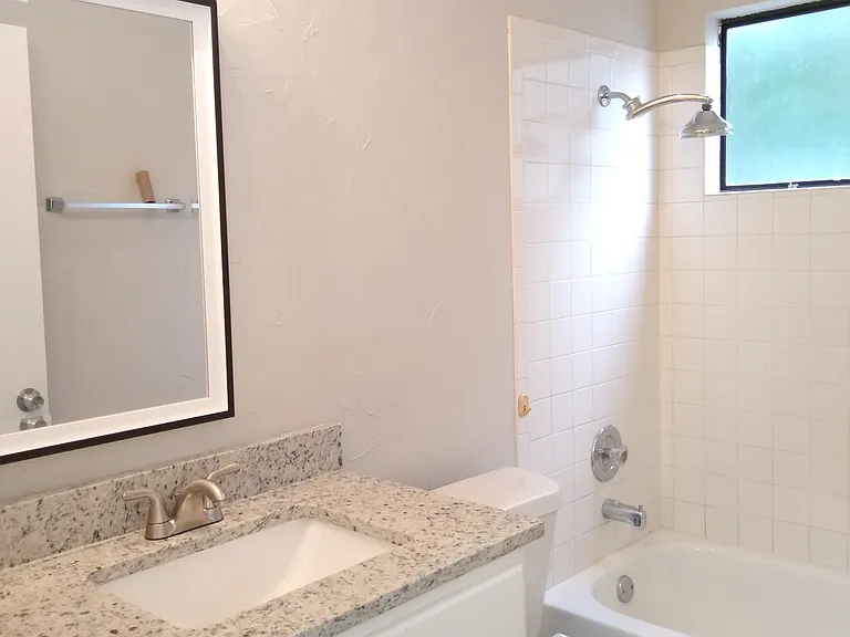 1813 Laurel Path — Photo 19