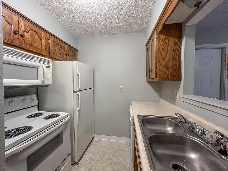 2153 E Cherry St Springfield MO Zillow