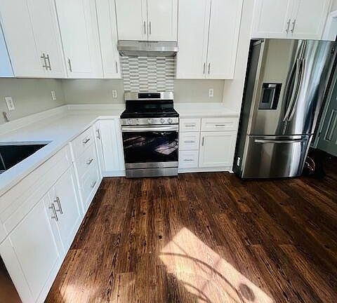 3rd image of 6016 River Lake Cir