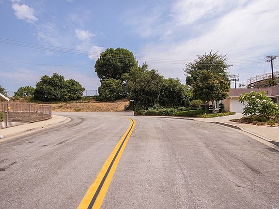 3rd image of 1715 Holly Oak Dr