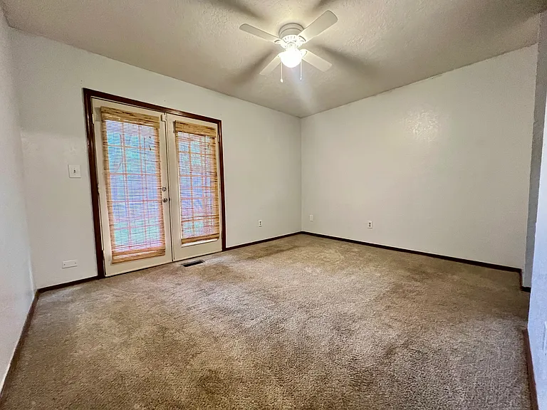 936 W Tesio Way — Photo 17