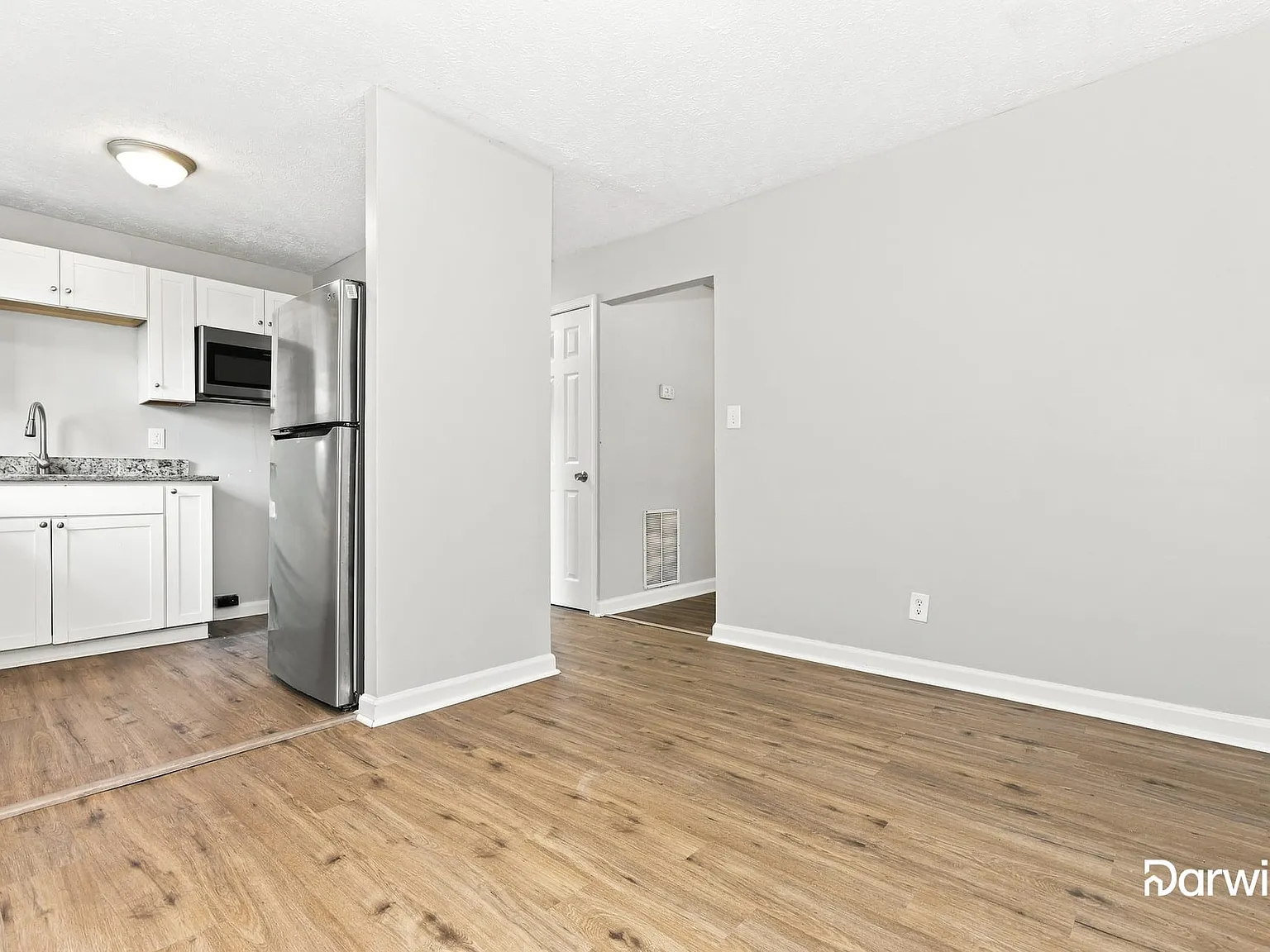 3 bed, 1.0 bath, 1040 sqft, $1,545 — Photo 4