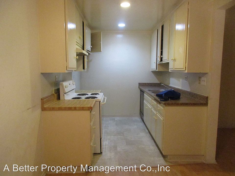 2nd image of 2045 E Appleton St APT 4
