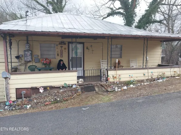 690 River Rd, Newport, TN 37821