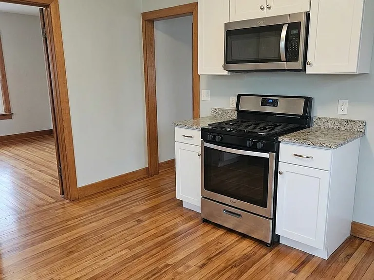228 Valley St #3 — Photo 2