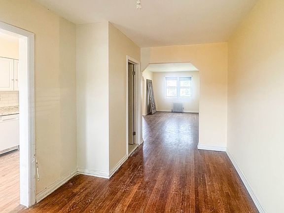 5th image of 8430 260th St