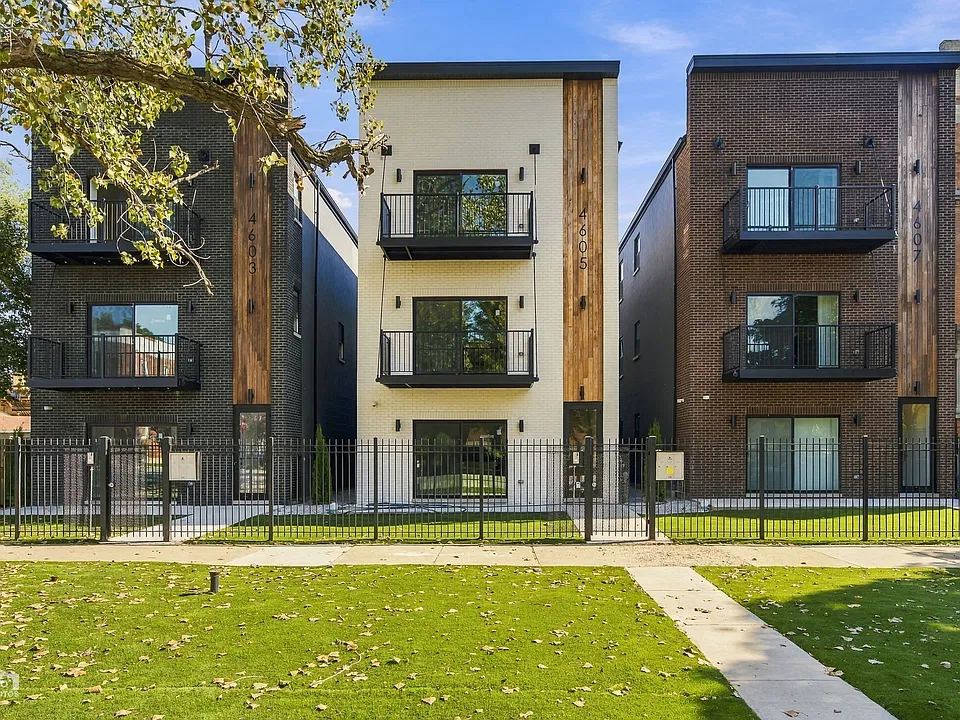 4605 S Prairie Ave #2