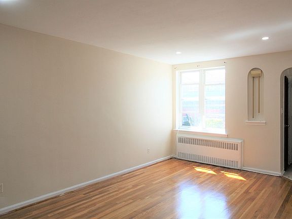 5th image of 1135 E 83rd St Floor 2